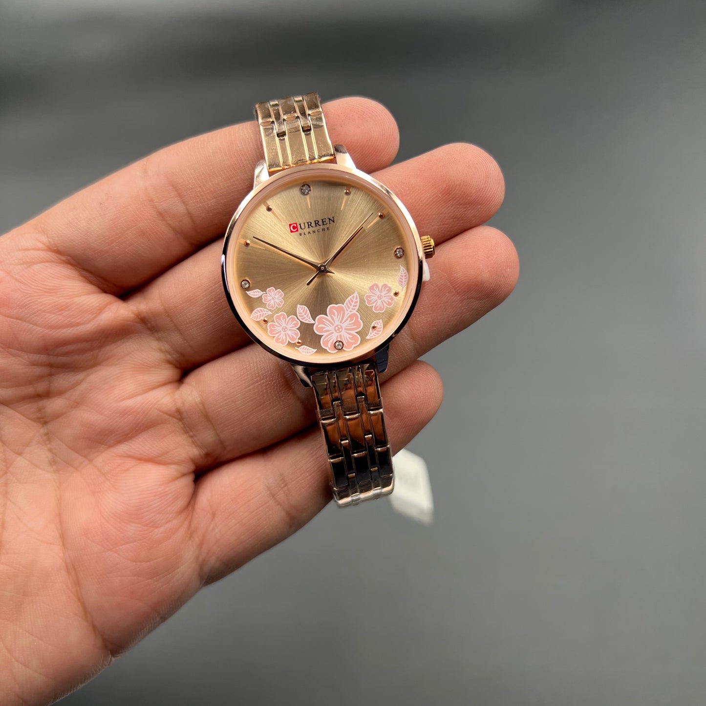 Ladies Curren Golden Dail Golden Case