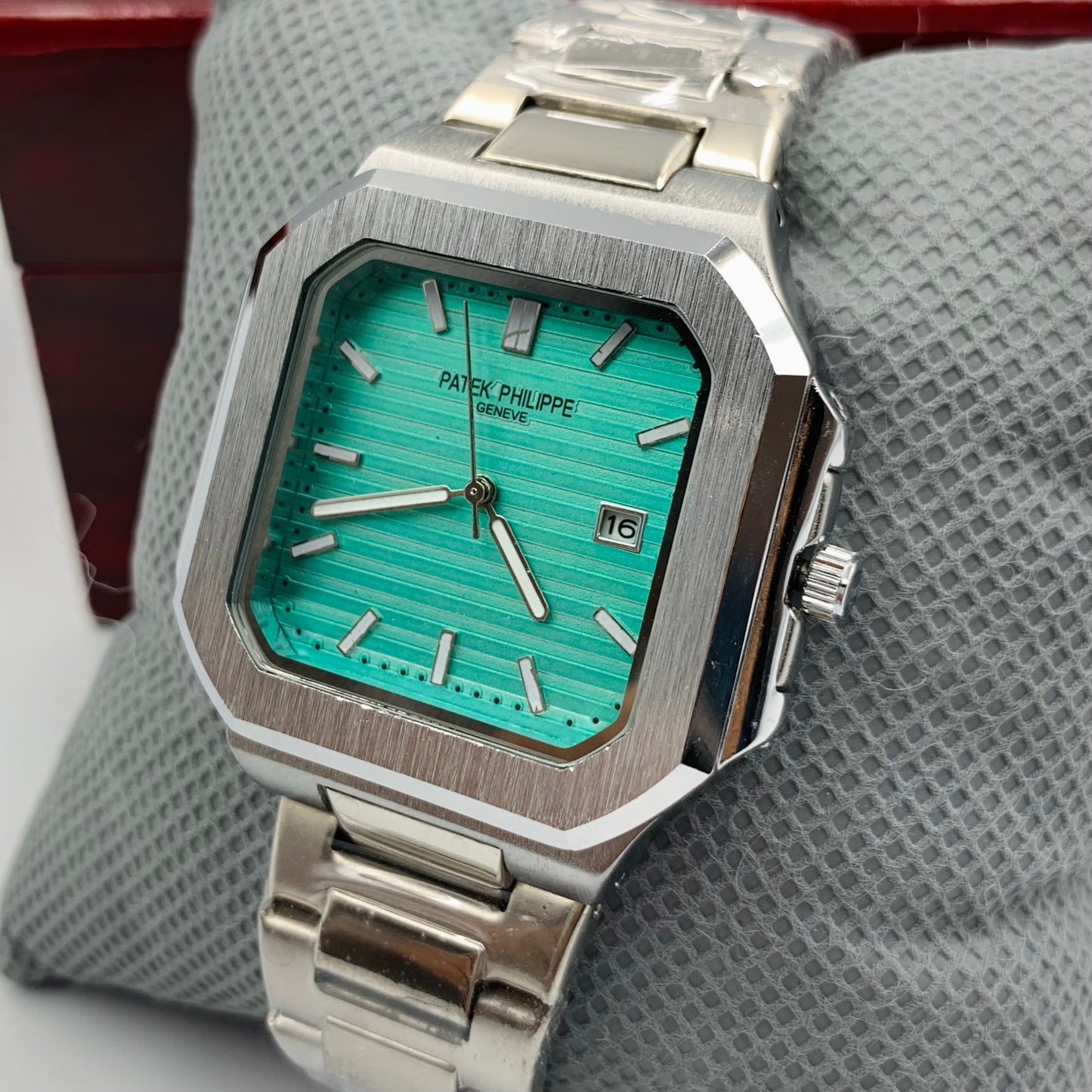 Patek Geneve Tiffny Dail Silver Chain Watch