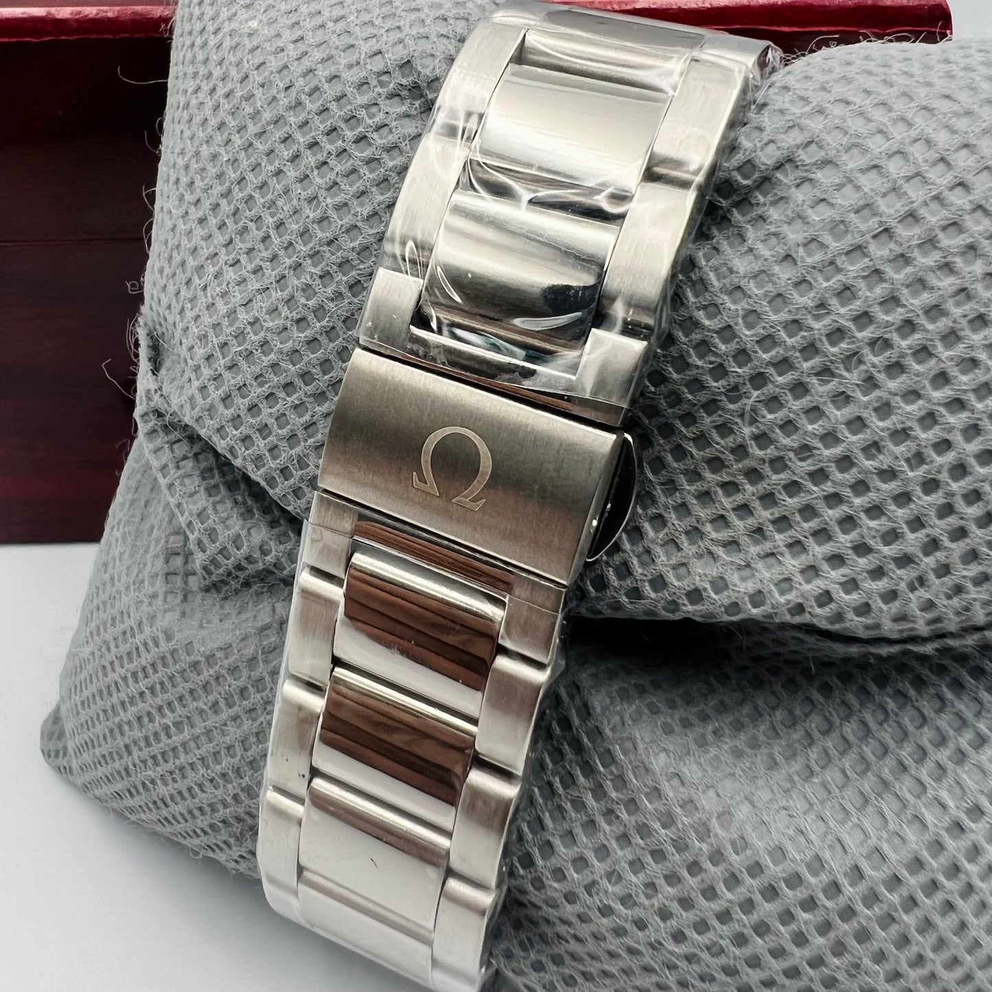 Omega Chain Silver Green Watch