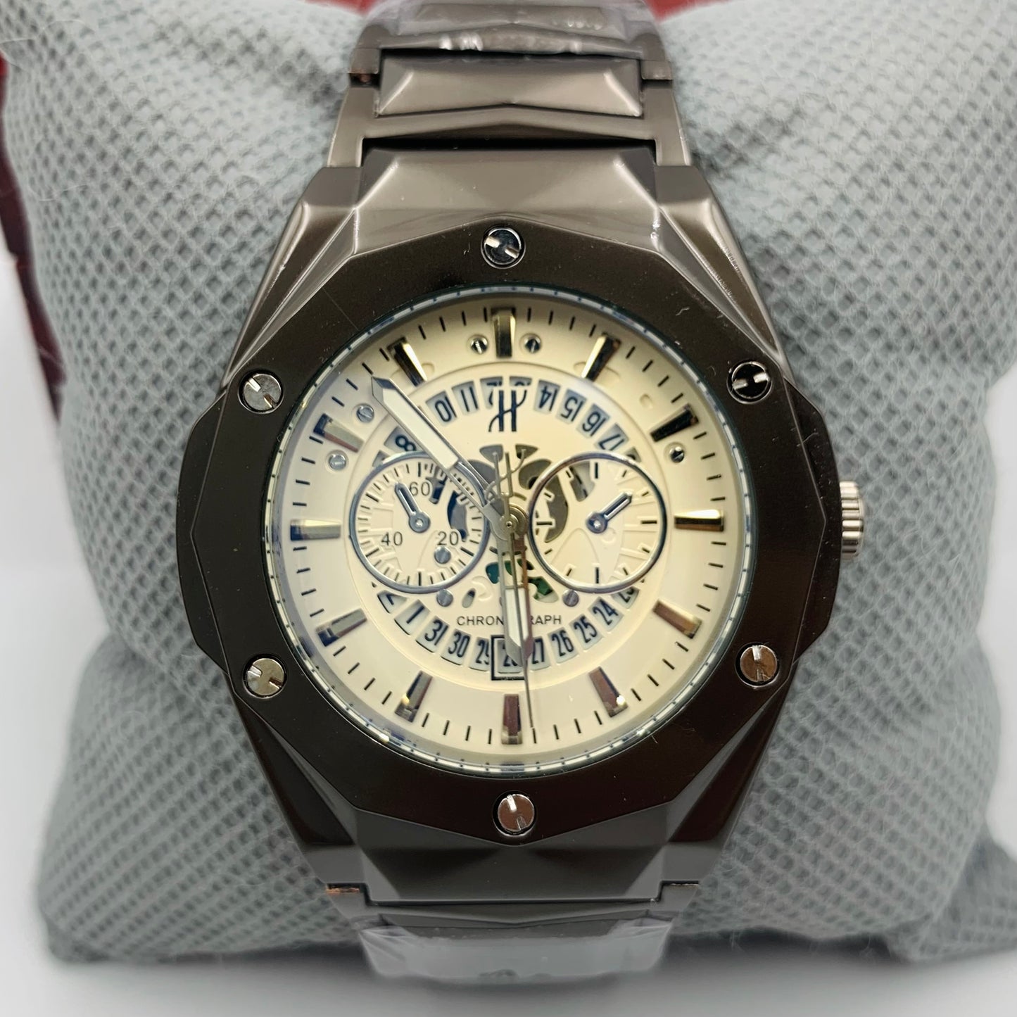 Hub White Black Watch