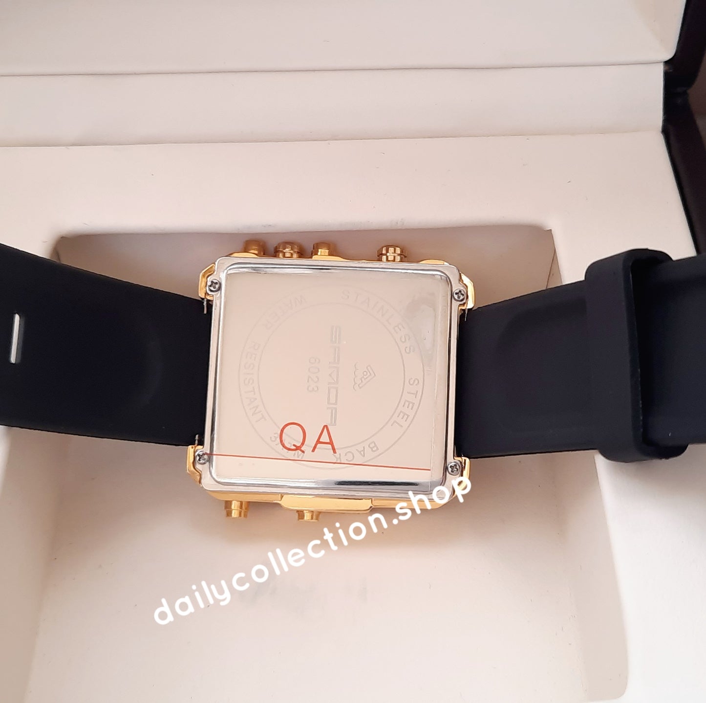 SANDA GOLDEN BLACK